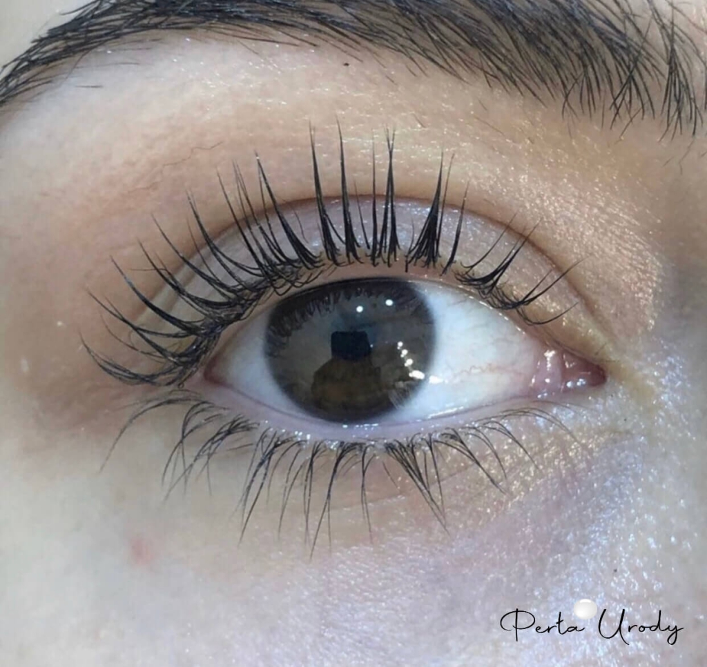 Przedłużanie rzęs - Perła Urody